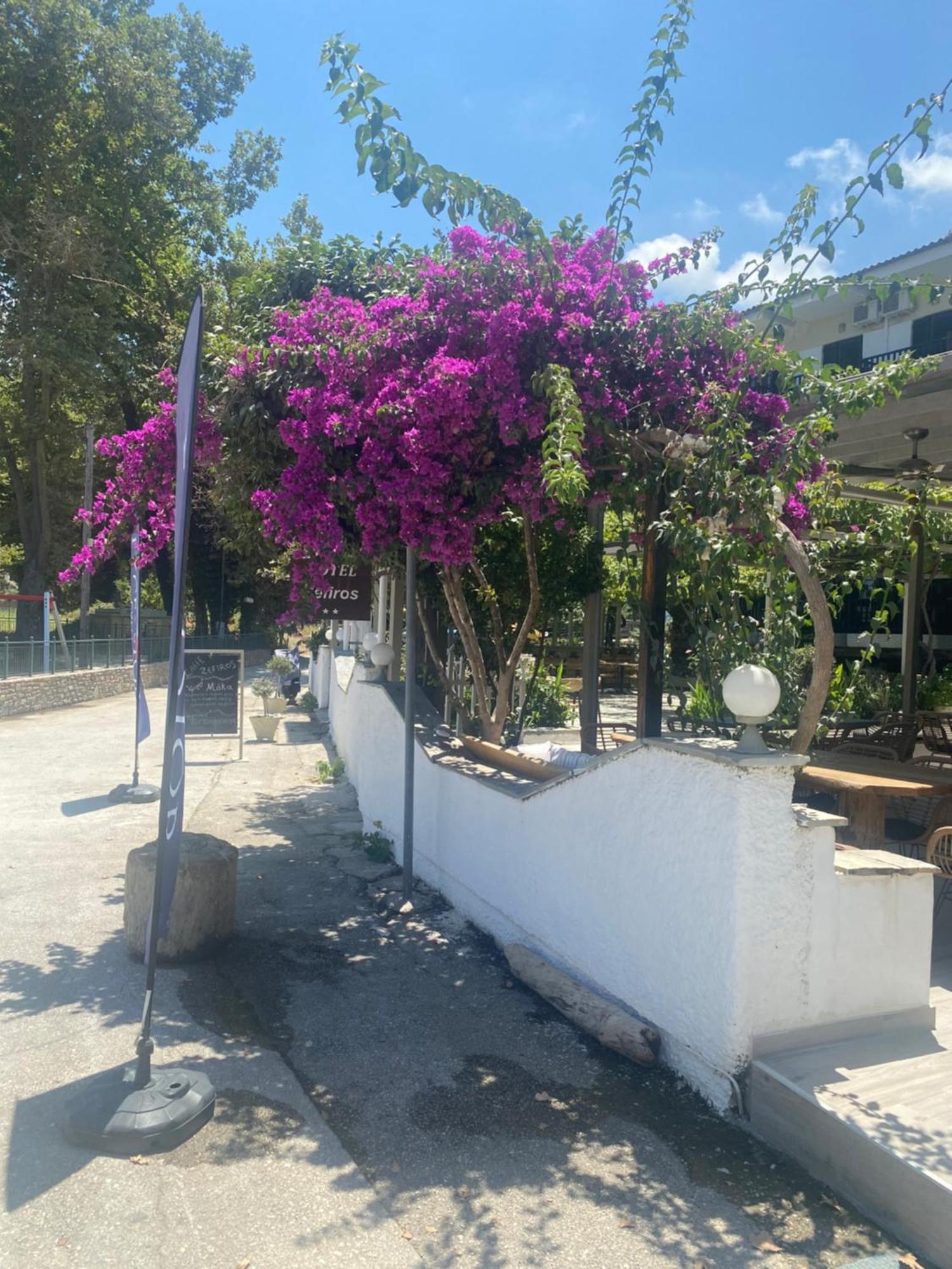 Zefiros Hotel Agios Ioannis  Exterior photo